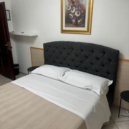 Appartamento Larisarooms Roma Exterior foto